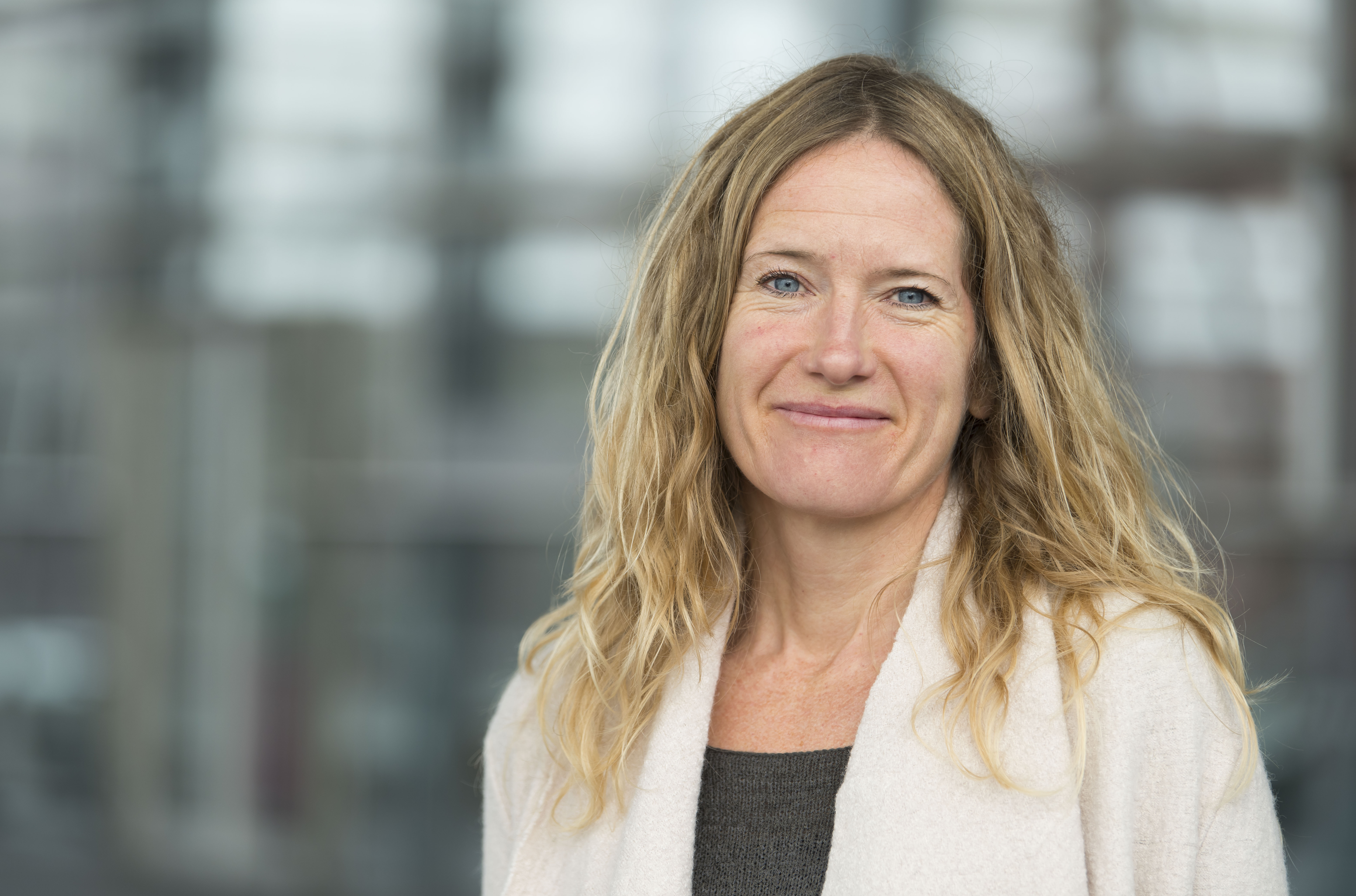 Headshot of Francine Davies